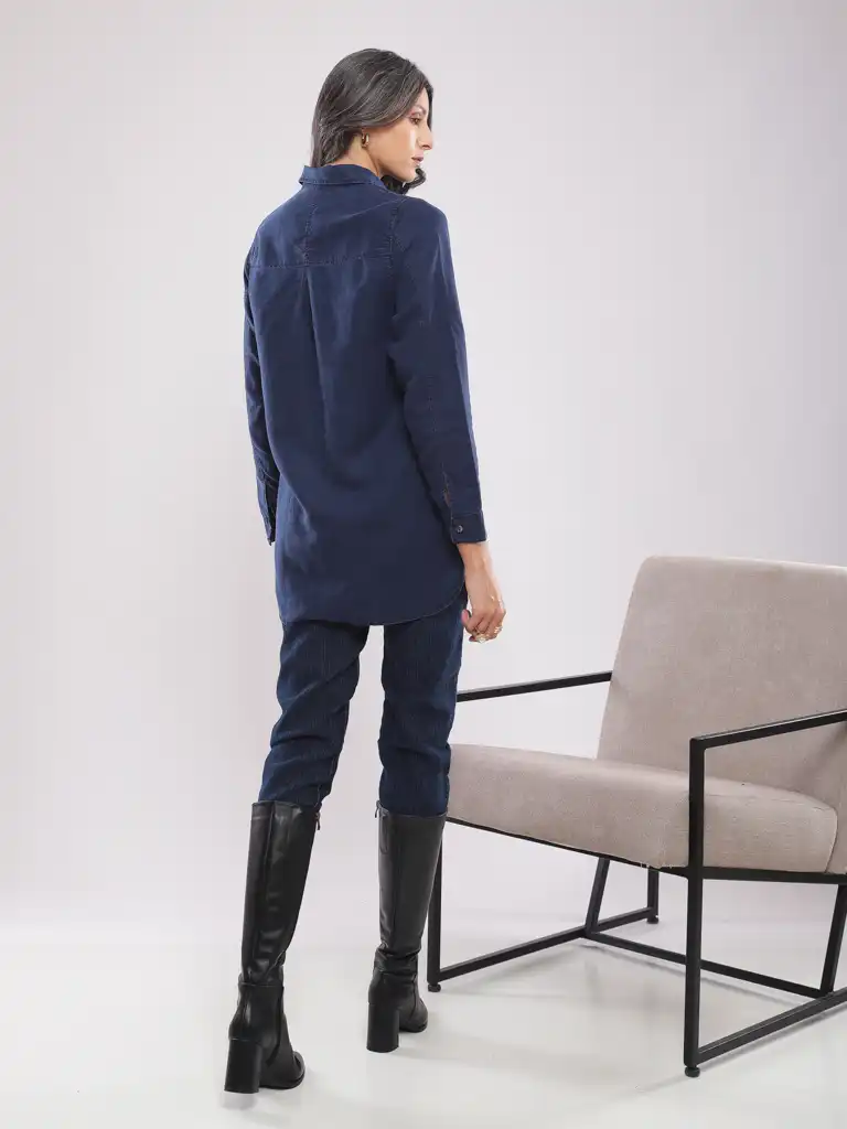 Chemise longue à poches cargo