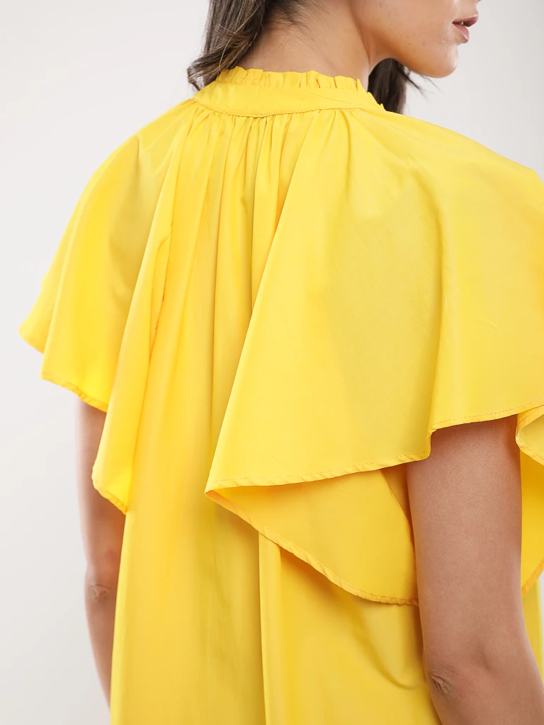 Robe courte manches à volants