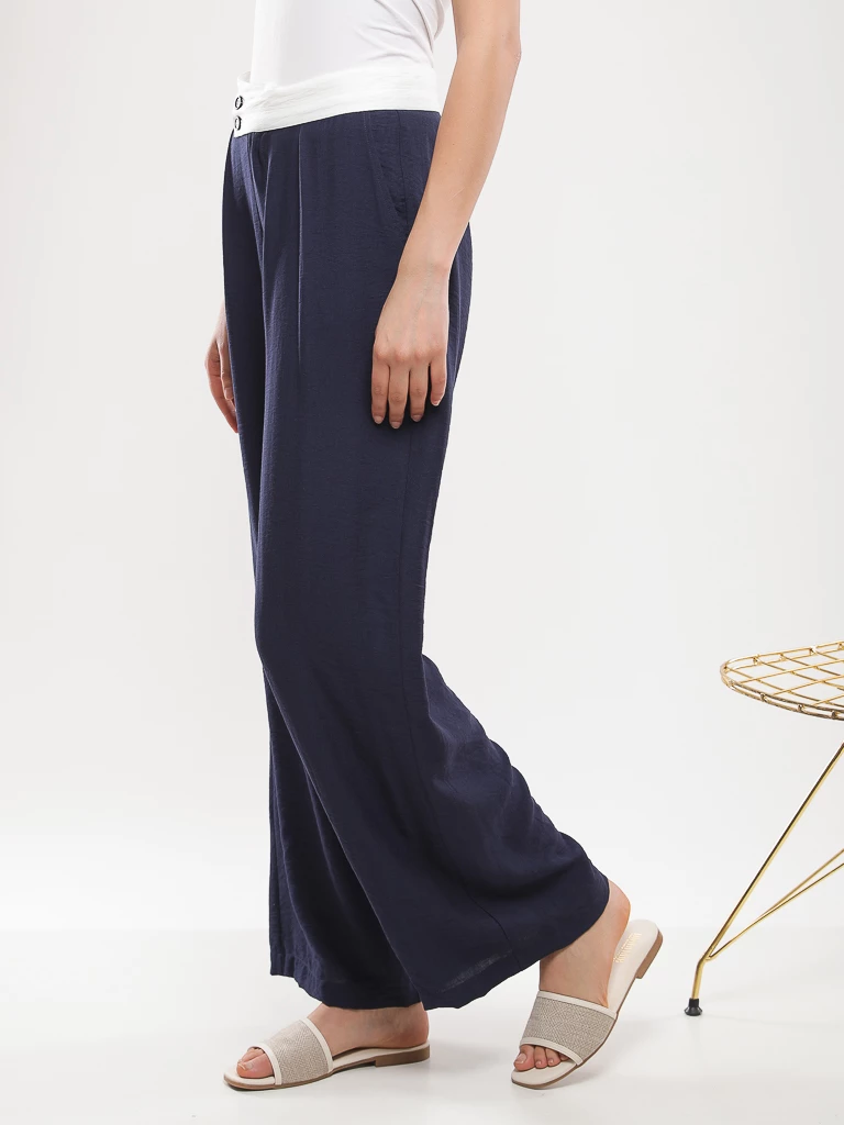 Pantalon large à ceinture contrastante