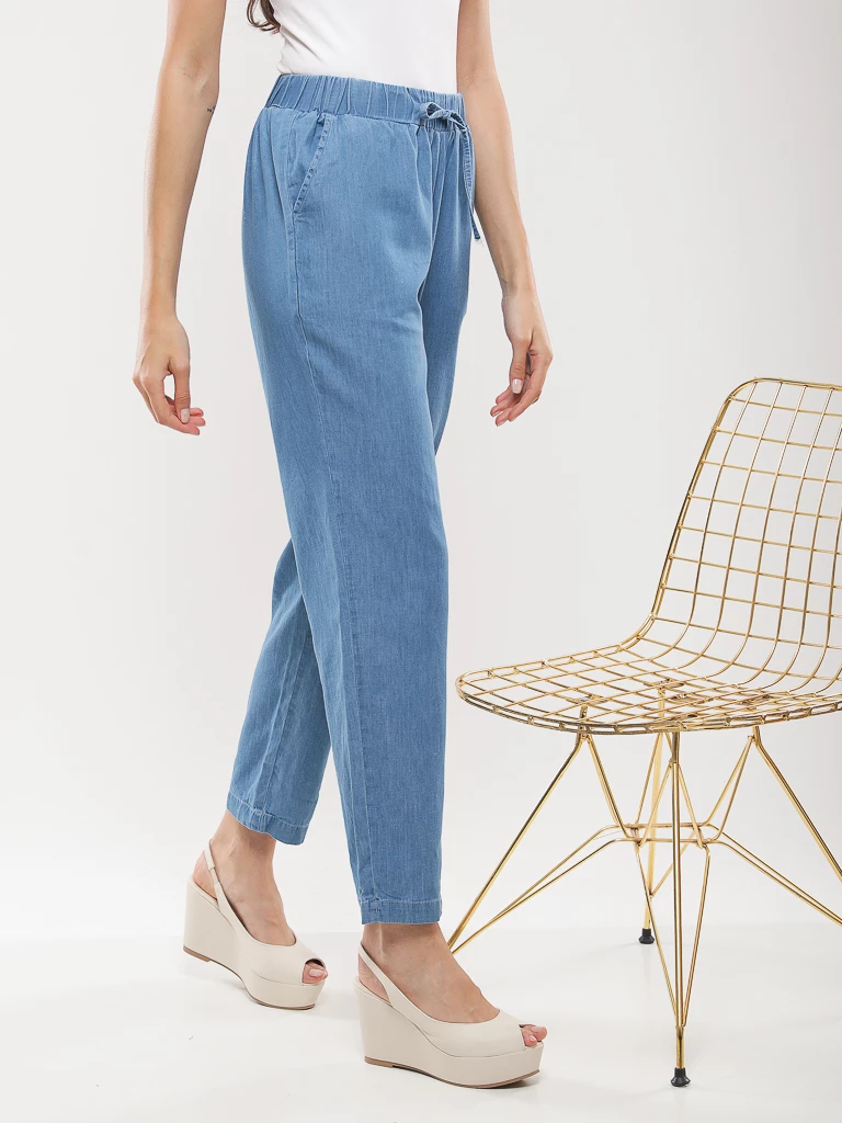 Pantalon 7/8ème à cordon de serrage