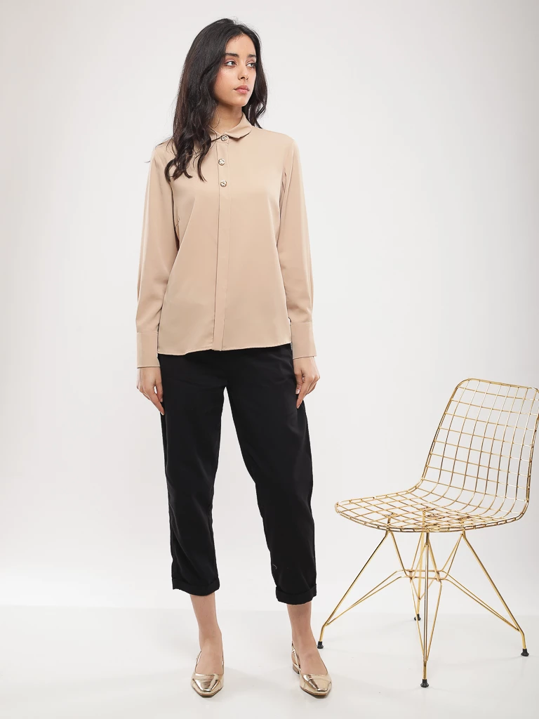Chemise fluide à boutons dorés