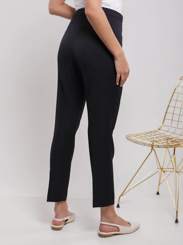 Pantalon fuselé 7/8ème en crêpe