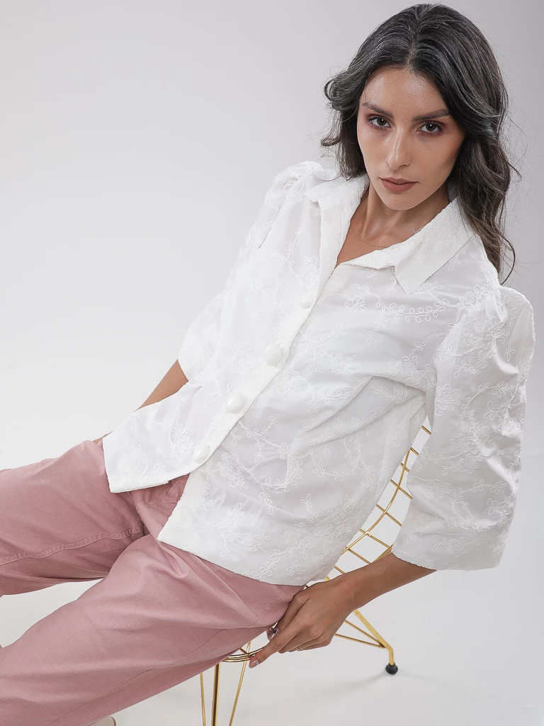 Chemise brodée fleurs