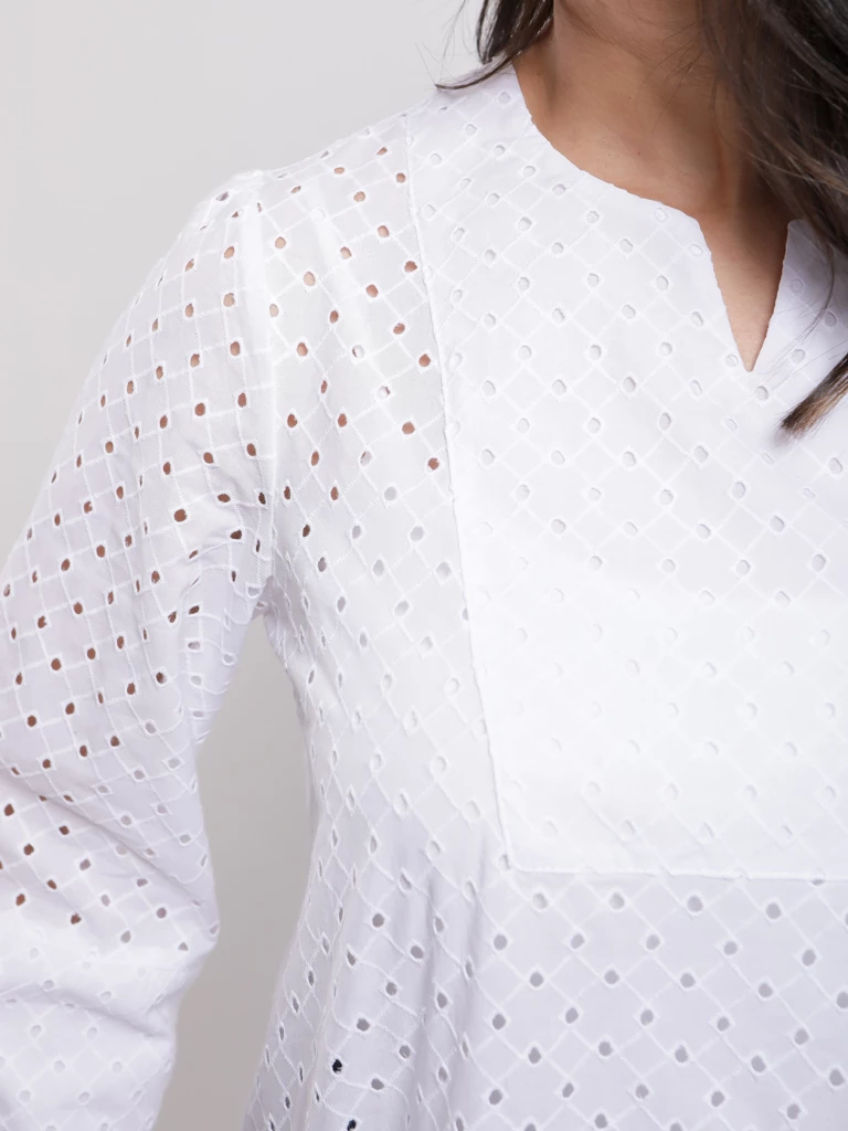 Blouse broderie anglaise manches 3/4