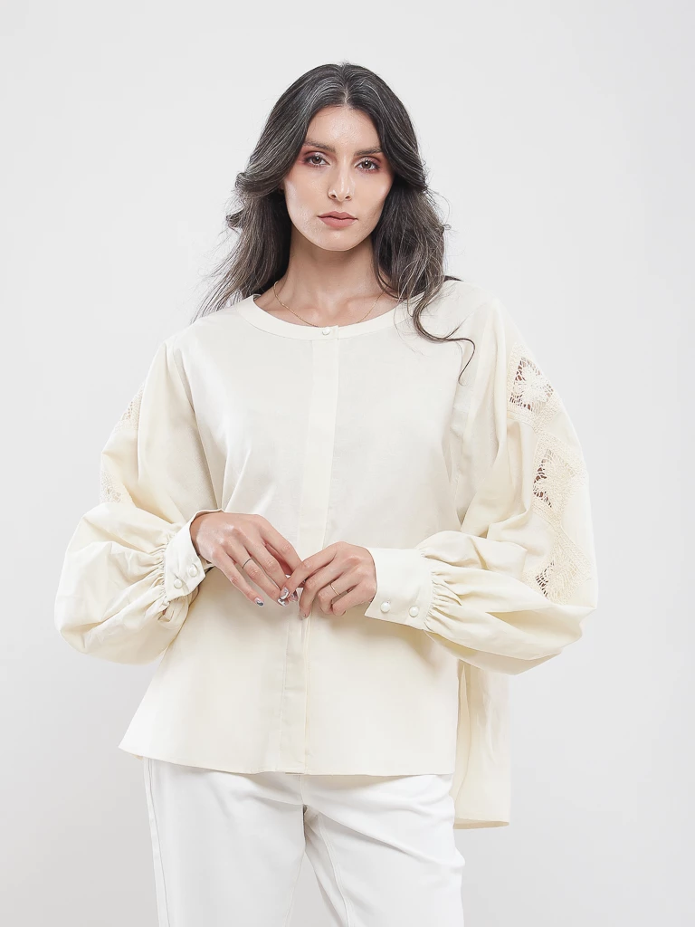 Blouse dentelle manches bouffantes