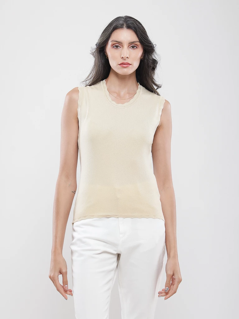 Top en maille à finitions festonnées