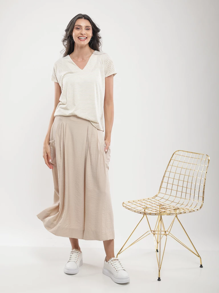 T-shirt ample à col V et rayures