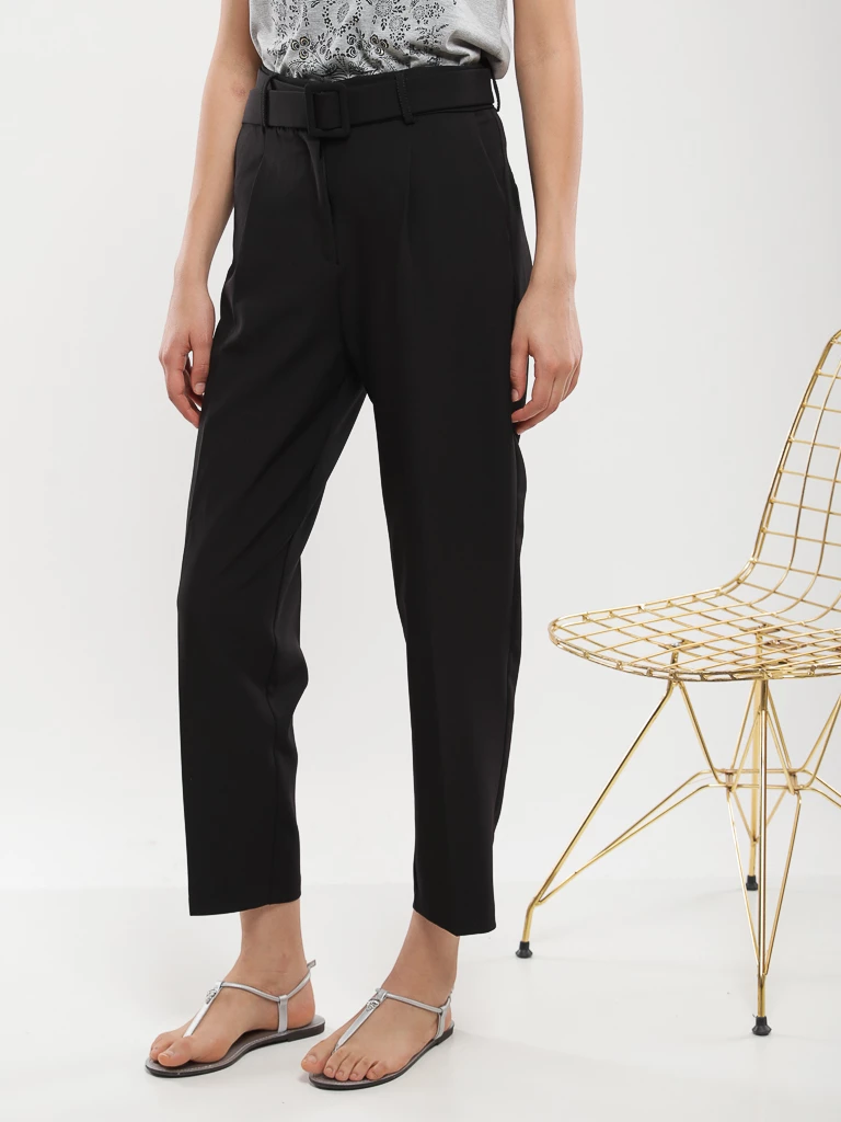 Pantalon carotte taille haute avec ceinture