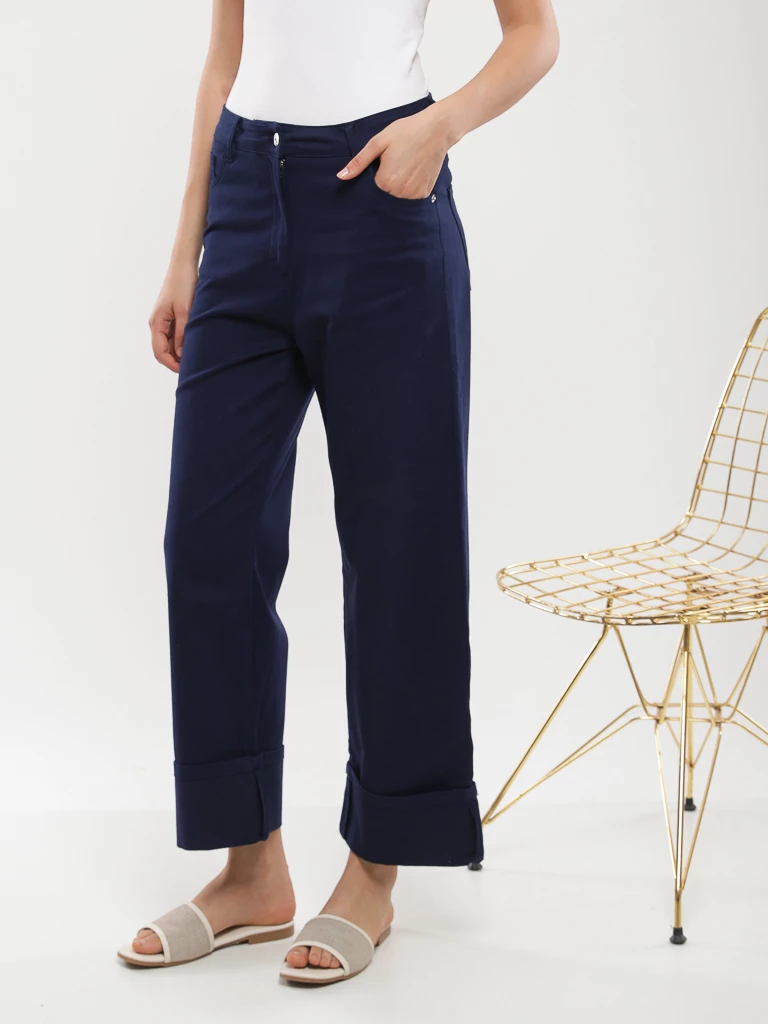 Pantalon droit à larges revers