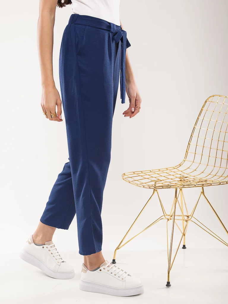 Pantalon paperbag à ceinture à nouer