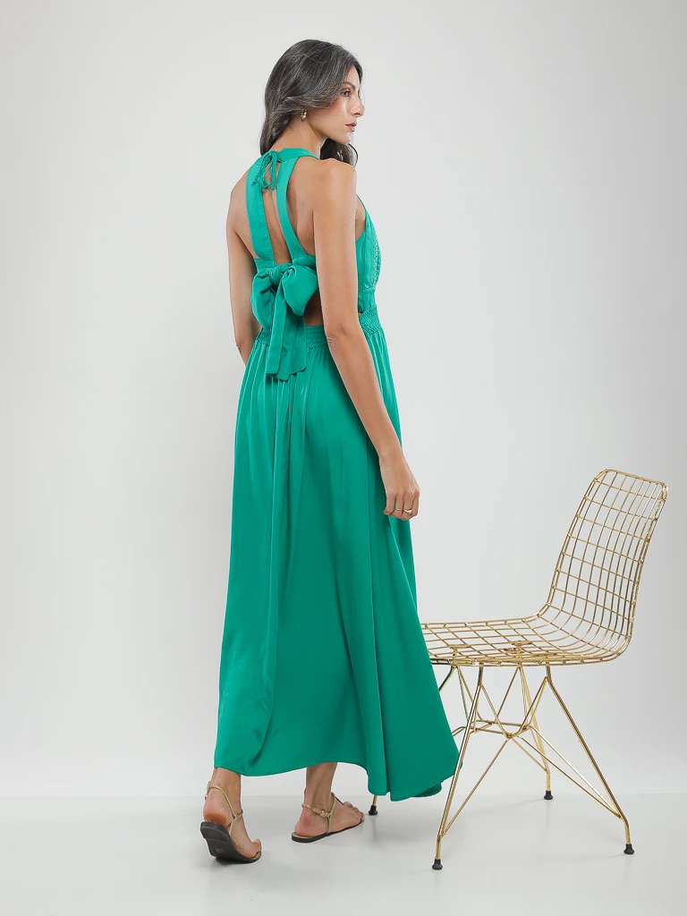 Robe maxi à encolure américaine