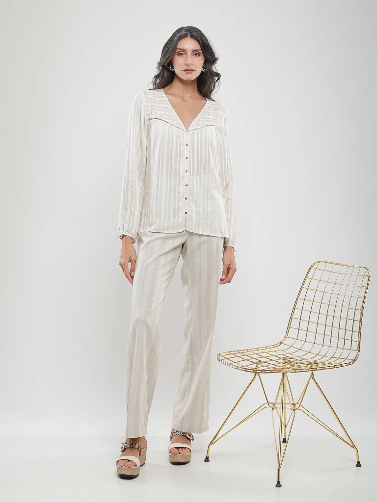 Blouse fluide à rayures et détail ajouré