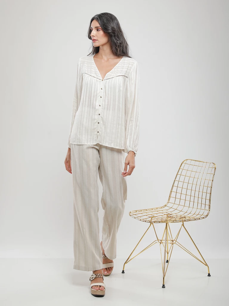 Blouse fluide à rayures et détail ajouré