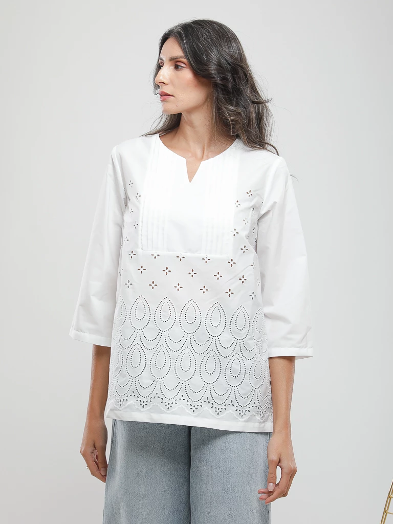 Blouse en popeline à broderie anglaise