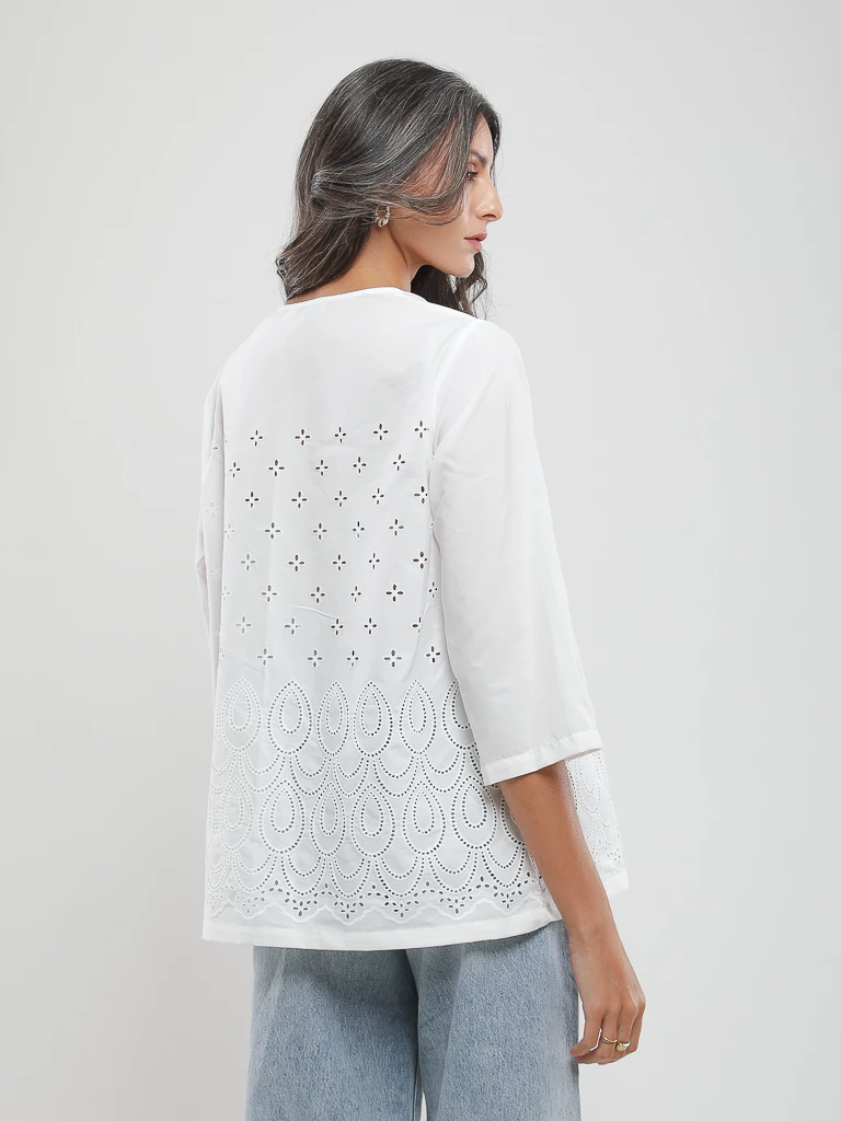 Blouse en popeline à broderie anglaise