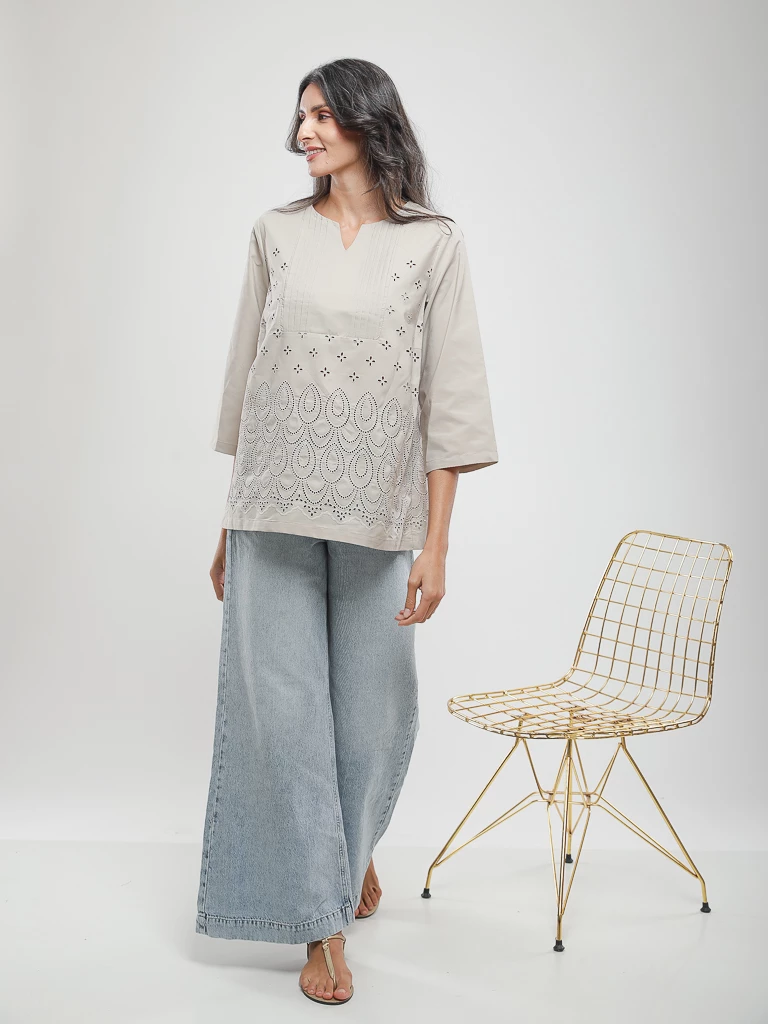 Blouse en popeline à broderie anglaise