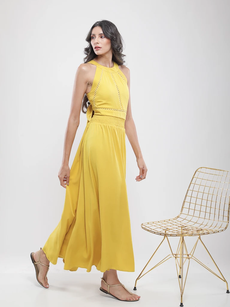 Robe maxi à encolure américaine