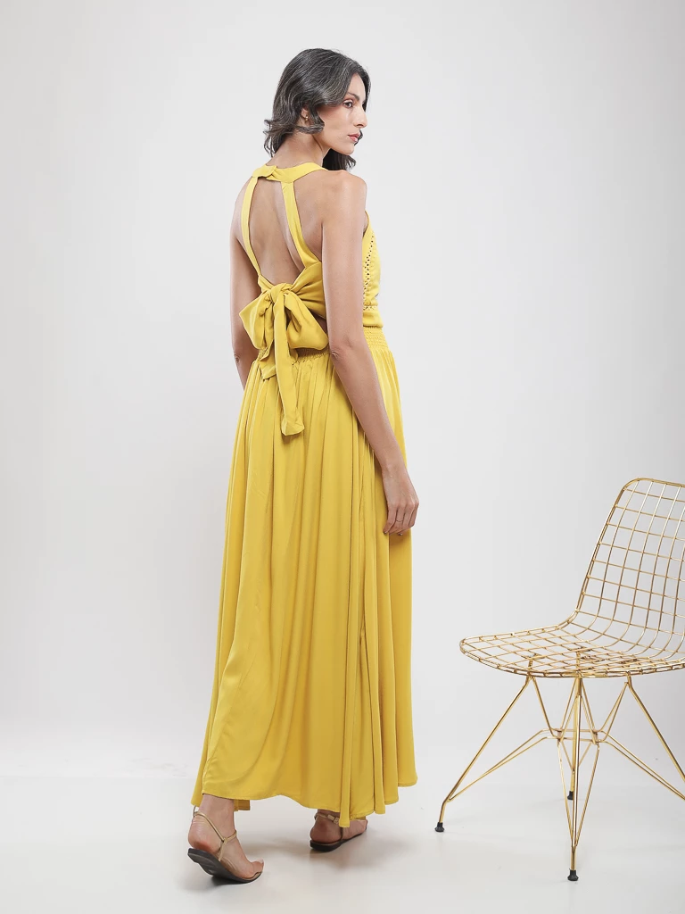 Robe maxi à encolure américaine