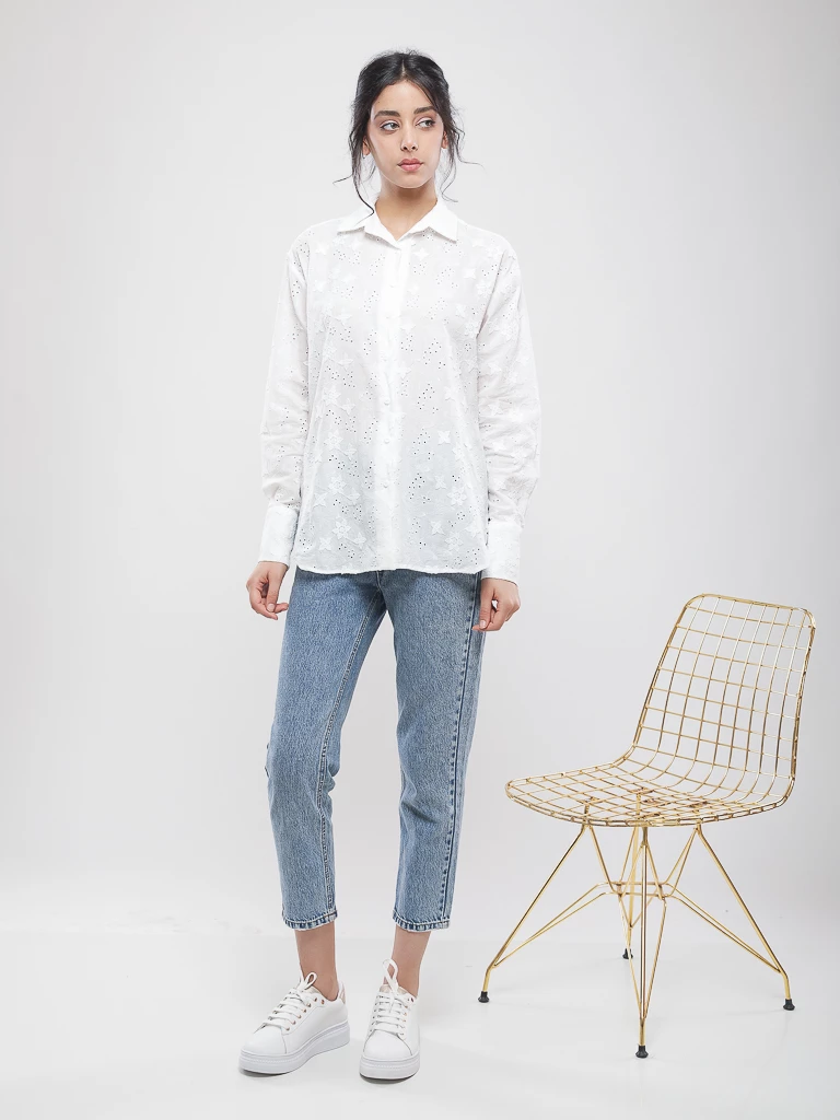 Chemise oversize en broderie anglaise