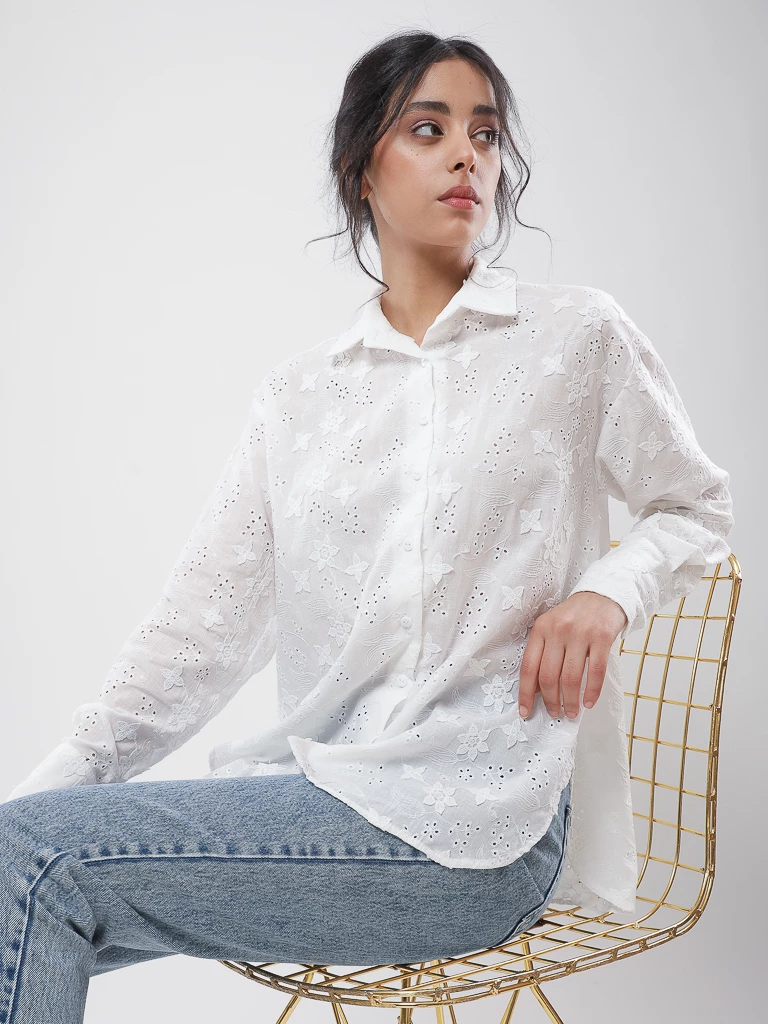Chemise oversize en broderie anglaise