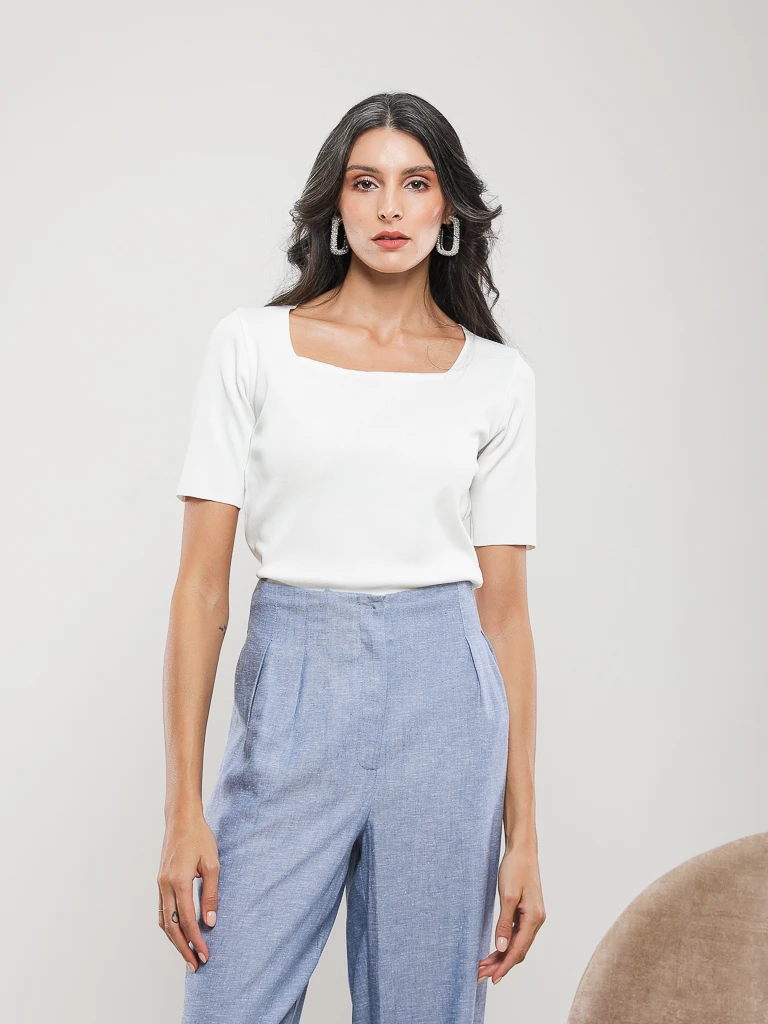 PULL EN MAILLE MANCHES COURTES