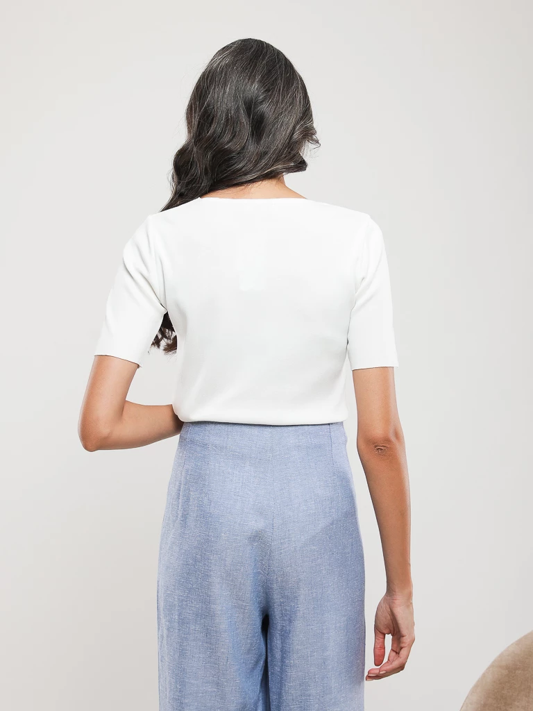 PULL EN MAILLE MANCHES COURTES