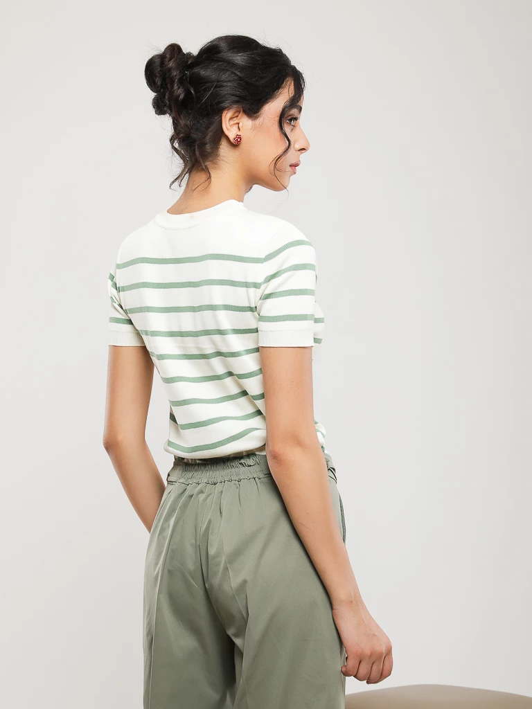 PULL RAYÉ EN MAILLE MANCHES COURTES