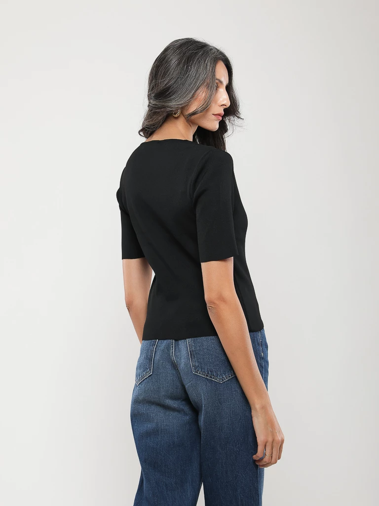 PULL EN MAILLE MANCHES COURTES