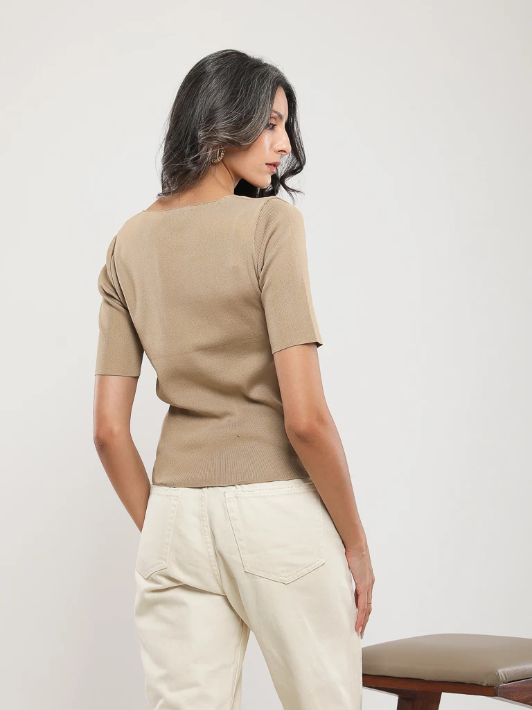 PULL EN MAILLE MANCHES COURTES